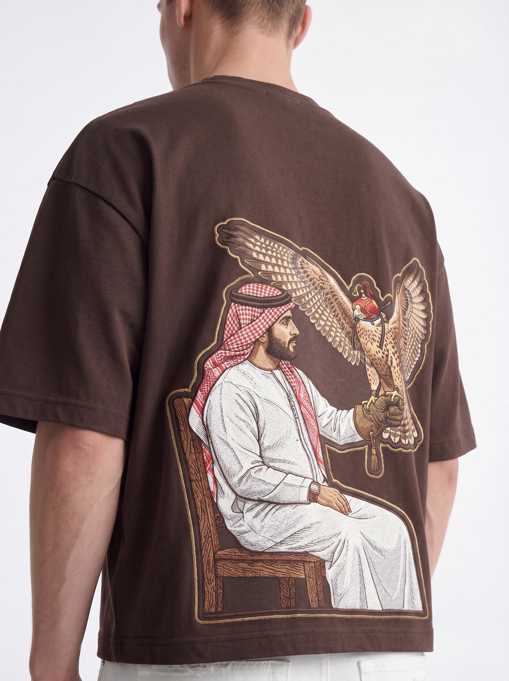 OVERSIZED TEE - Falcon day out brown