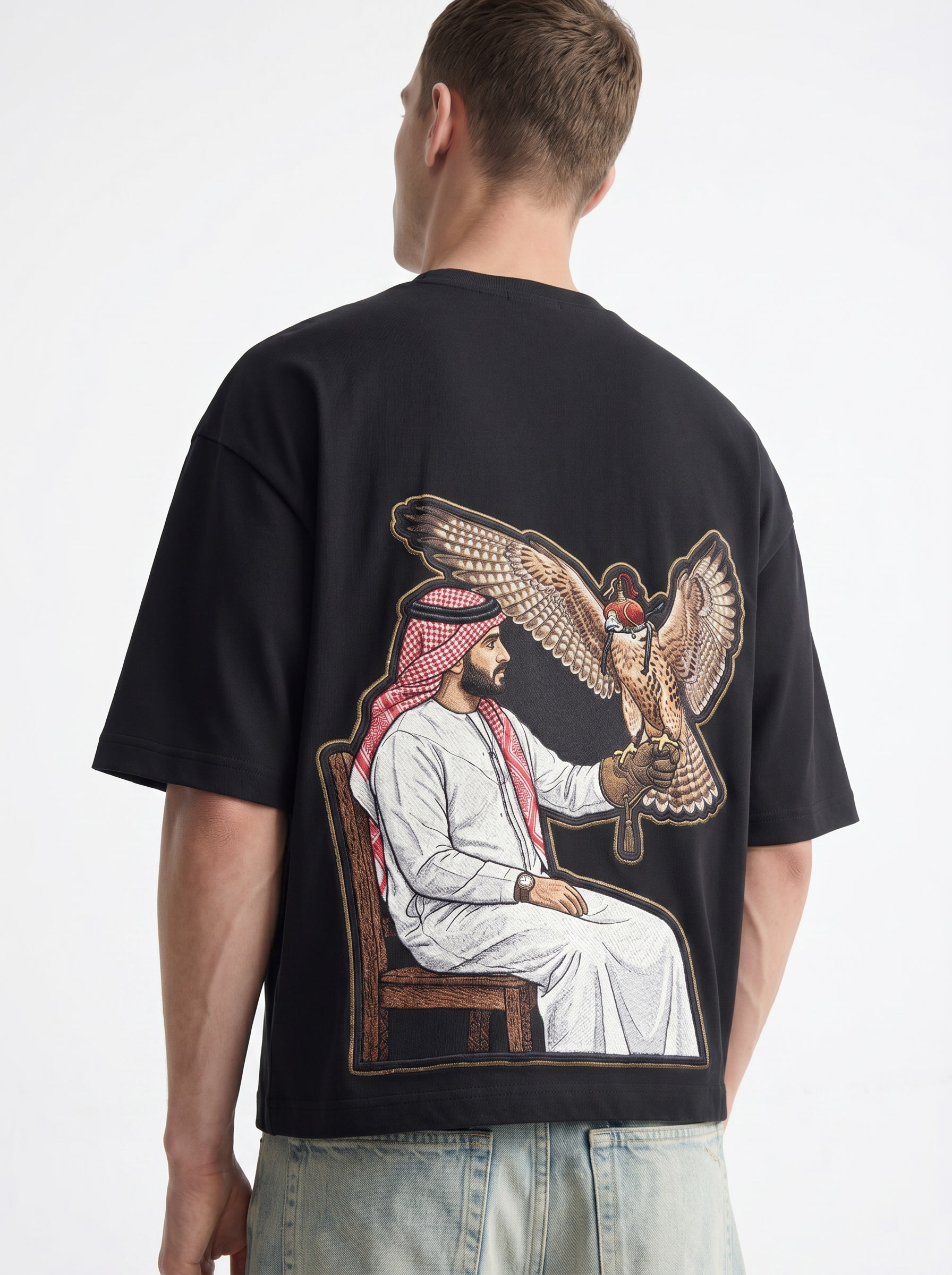 OVERSIZED TEE - Falcon day out