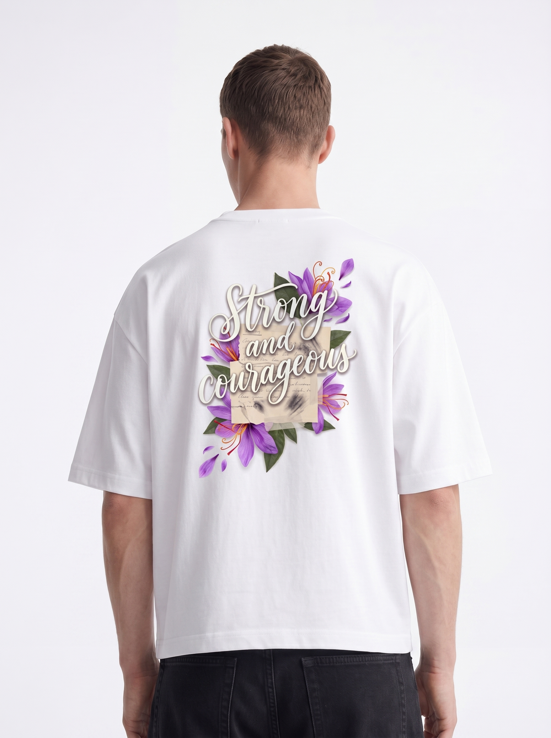 OVERSIZED TEE - Strong and courageous